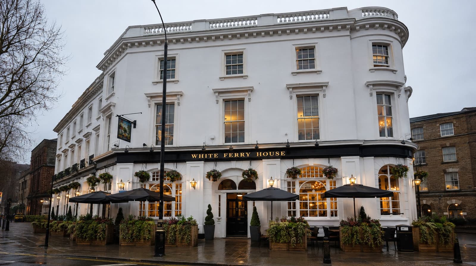 White Ferry House - Cheap Places to Stay in London