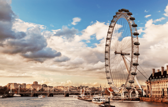 Taxi Transfer From Gatwick Airport To London Eye