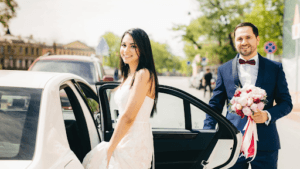 Chauffeur-Driven Wedding Photo Tours in Iconic London Locations