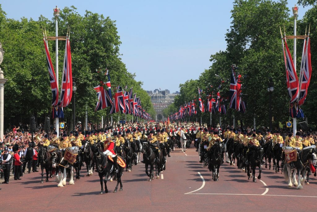 Arrive in Style: The Best Chauffeur Services for London’s Royal Events and Ceremonies