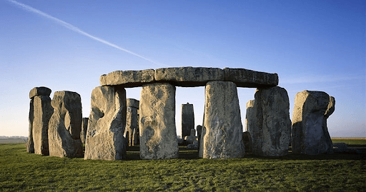 How to Book a Chauffeur for Day Trips from London to Stonehenge